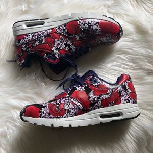 Nike Air Max 1 Ultra London City Collection NWOT Nike Air Max 1 Ultra London City Collection NWOT